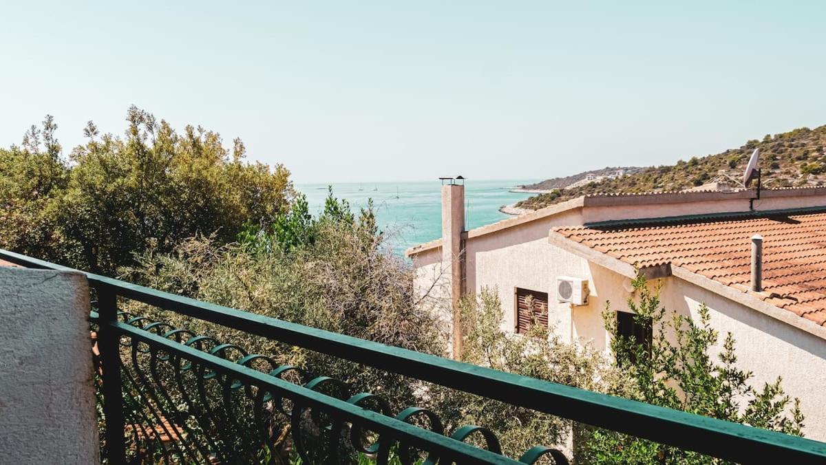 סביד Fully Renovated One Bedroom Apartment With A Seaview - A מראה חיצוני תמונה
