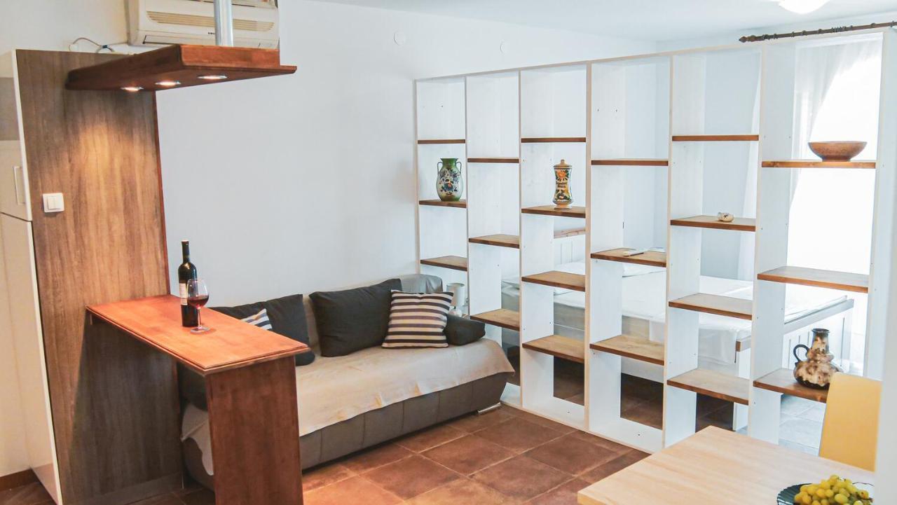 סביד Fully Renovated One Bedroom Apartment With A Seaview - A מראה חיצוני תמונה